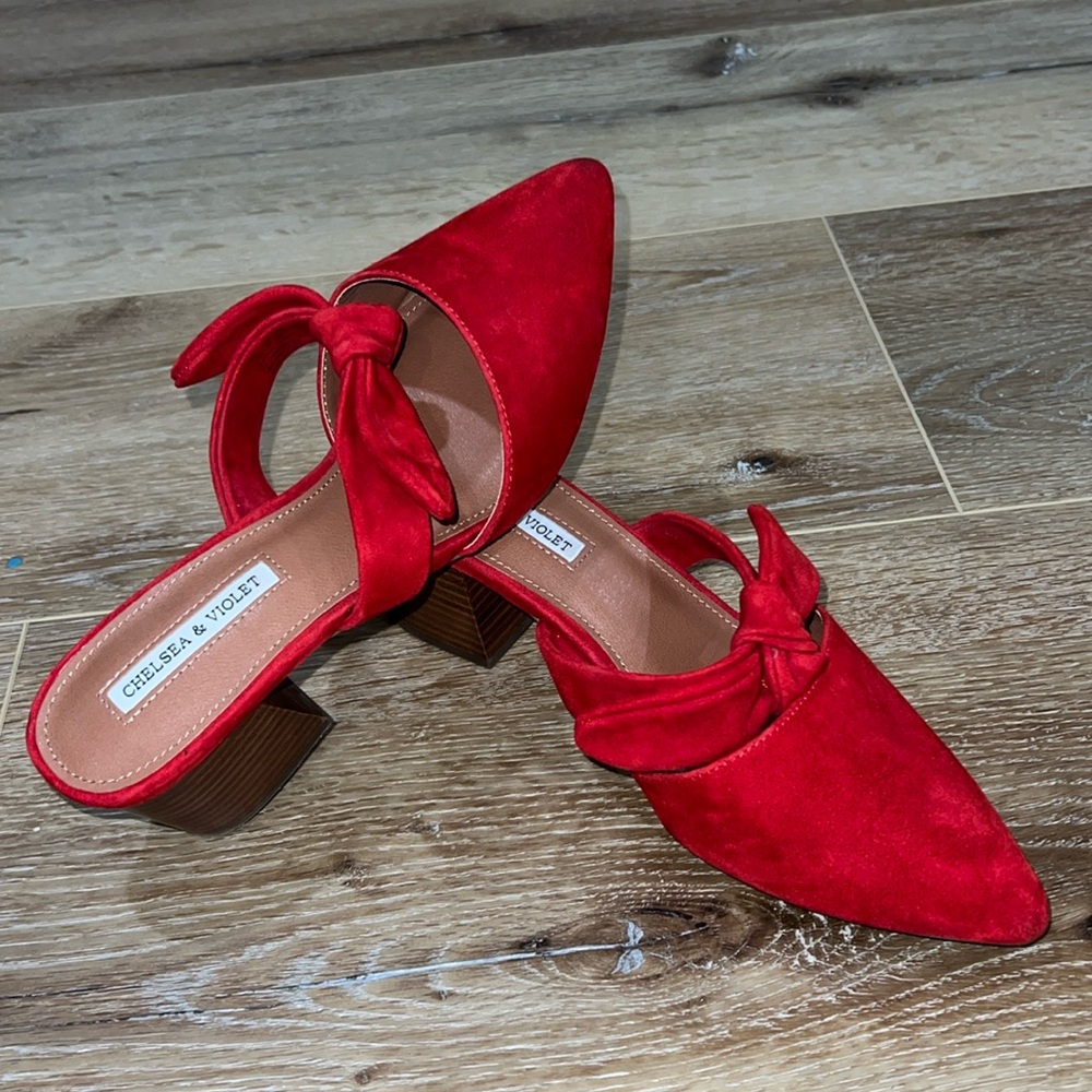 Chelsea & Violet Red Mules